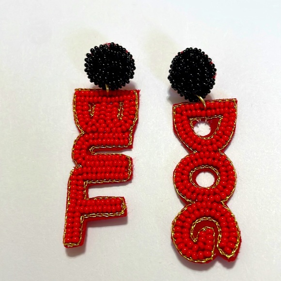 ❤️🖤RESTOCK!! Red and Black Beaded Bulldog Earrings Georgia - Picture 1 of 1